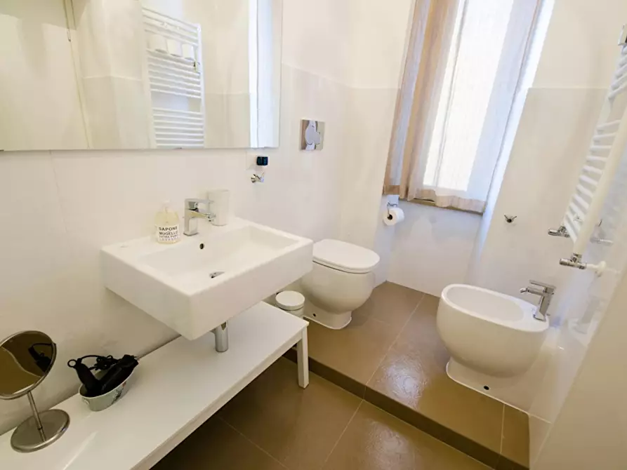 Immagine 7 di Appartamento in affitto  in Via Faleria a Roma