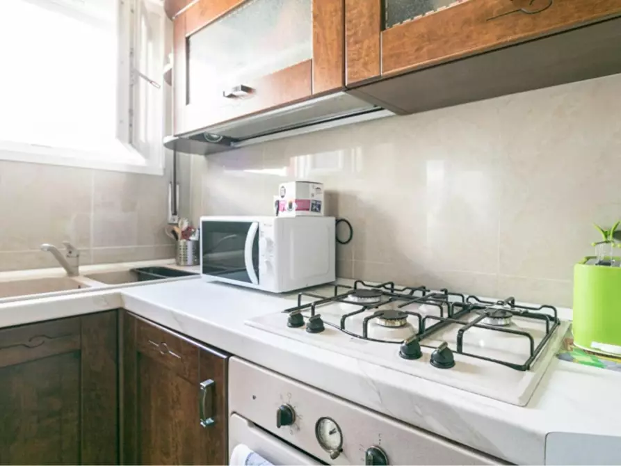 Immagine 9 di Appartamento in affitto  in Via Simone Martini a Milano