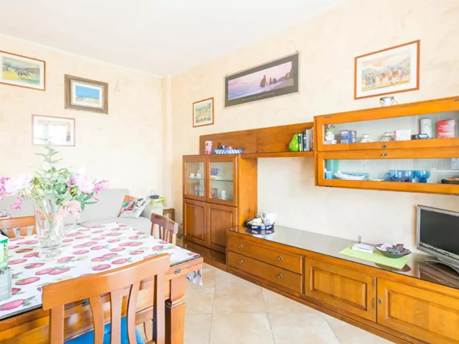 Immagine 1 di Appartamento in affitto  in Via Simone Martini a Milano