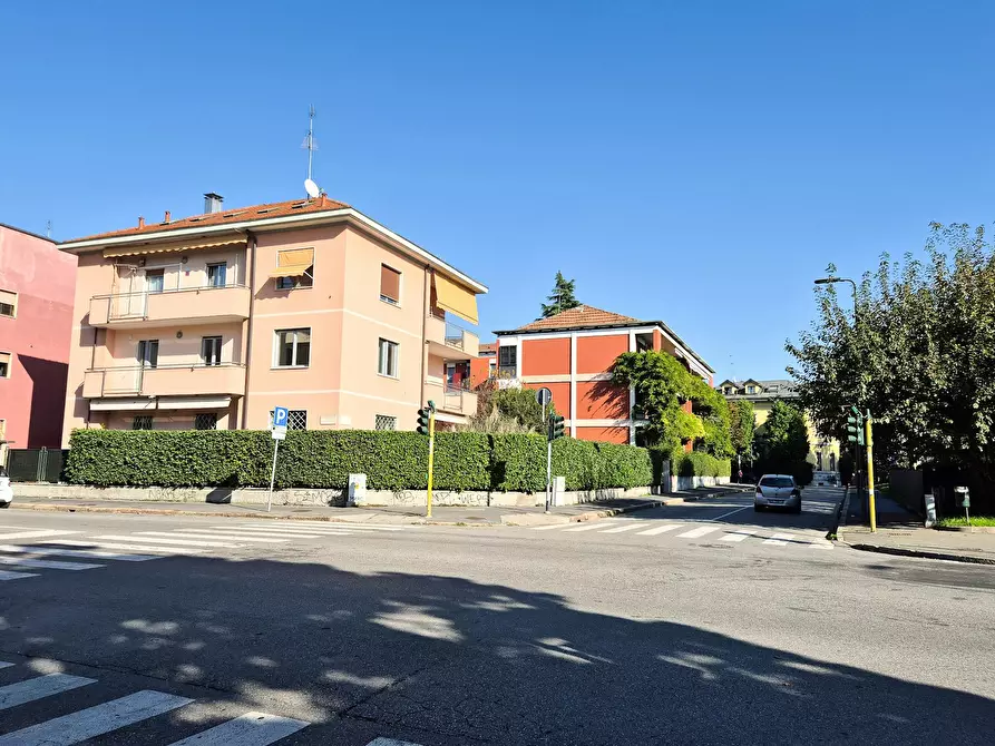 Immagine 2 di Appartamento in affitto  in Via Alfredo Comandini a Milano