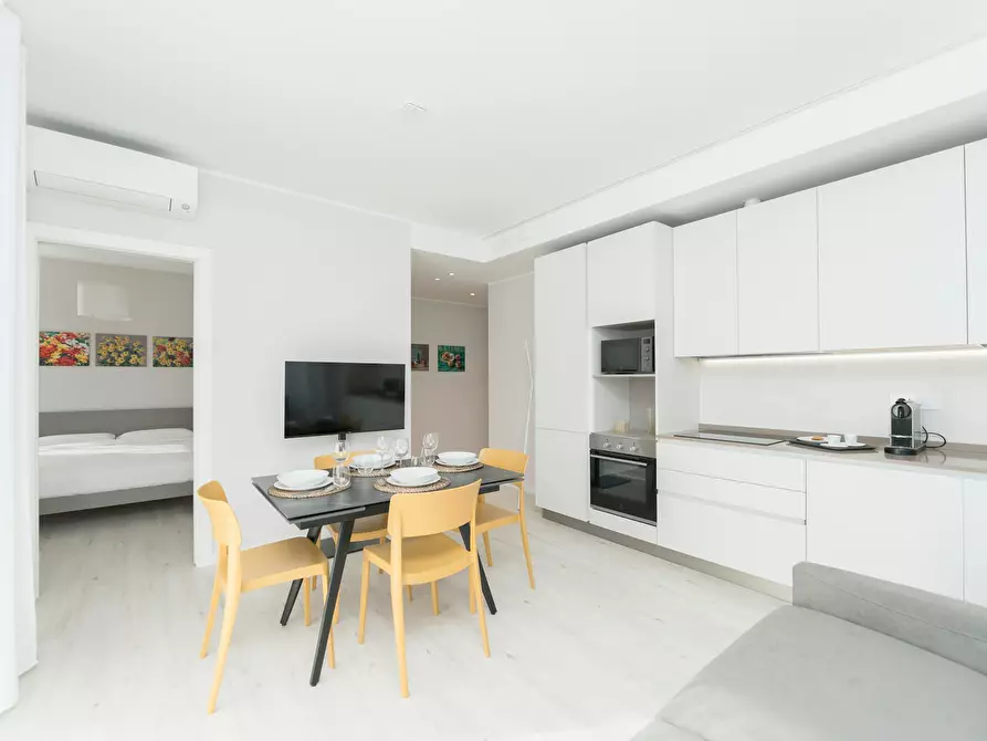 Immagine 1 di Appartamento in affitto  in Via Alfredo Comandini a Milano