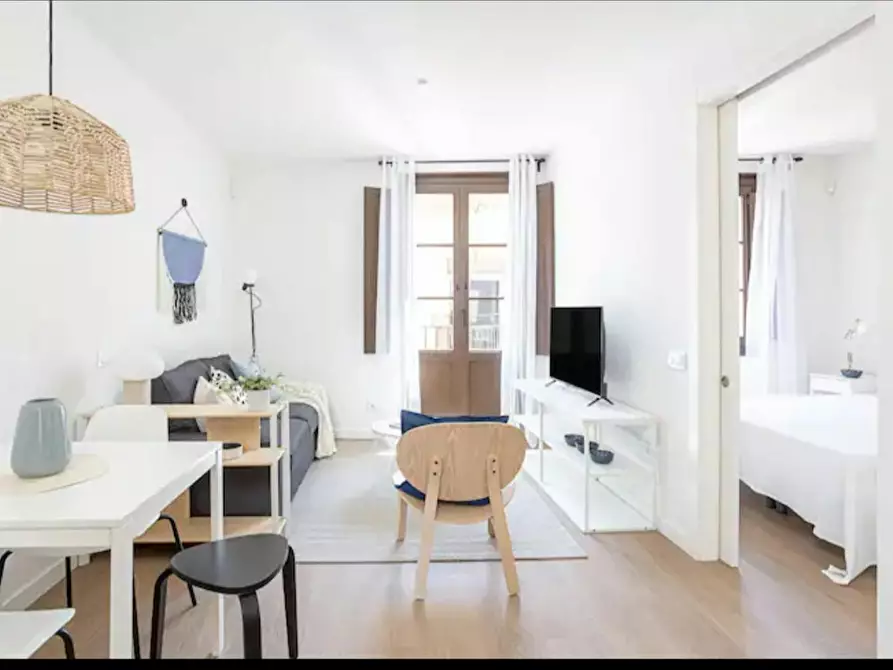 Immagine 6 di Appartamento in affitto  in Carrer de Sant Bertran a Barcelona