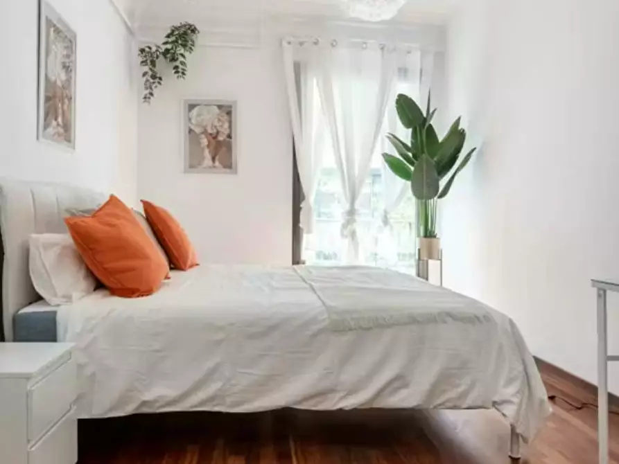 Immagine 1 di Camera in affitto  in Carrer de Muntaner a Barcelona