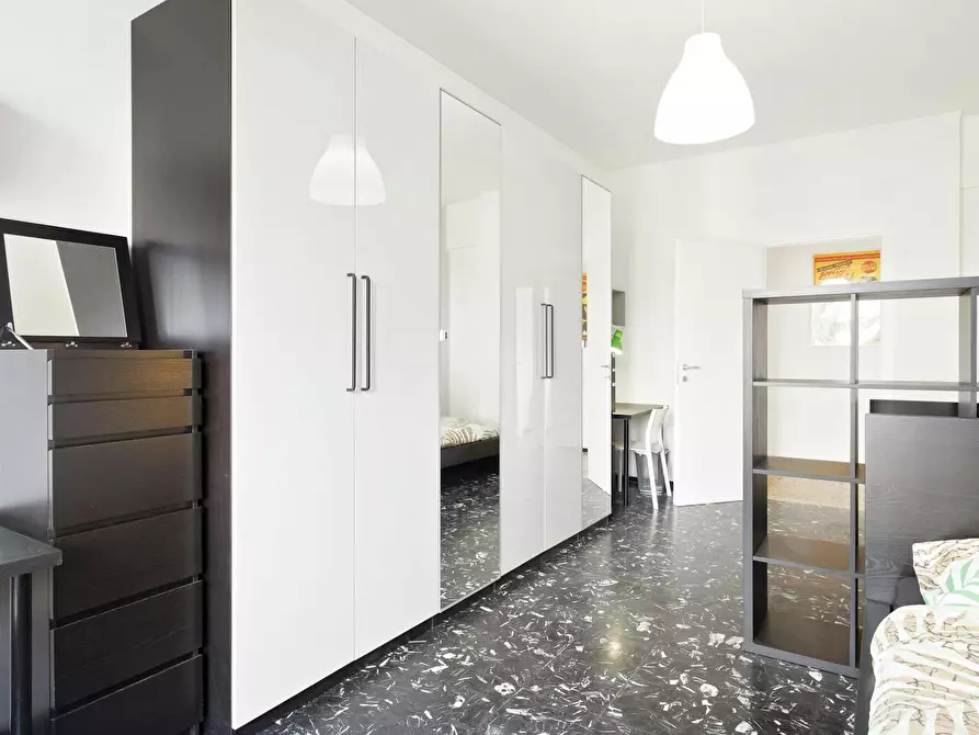 Immagine 1 di Camera condivisa in affitto  in Largo Giovanni Battista Scalabrini a Milano