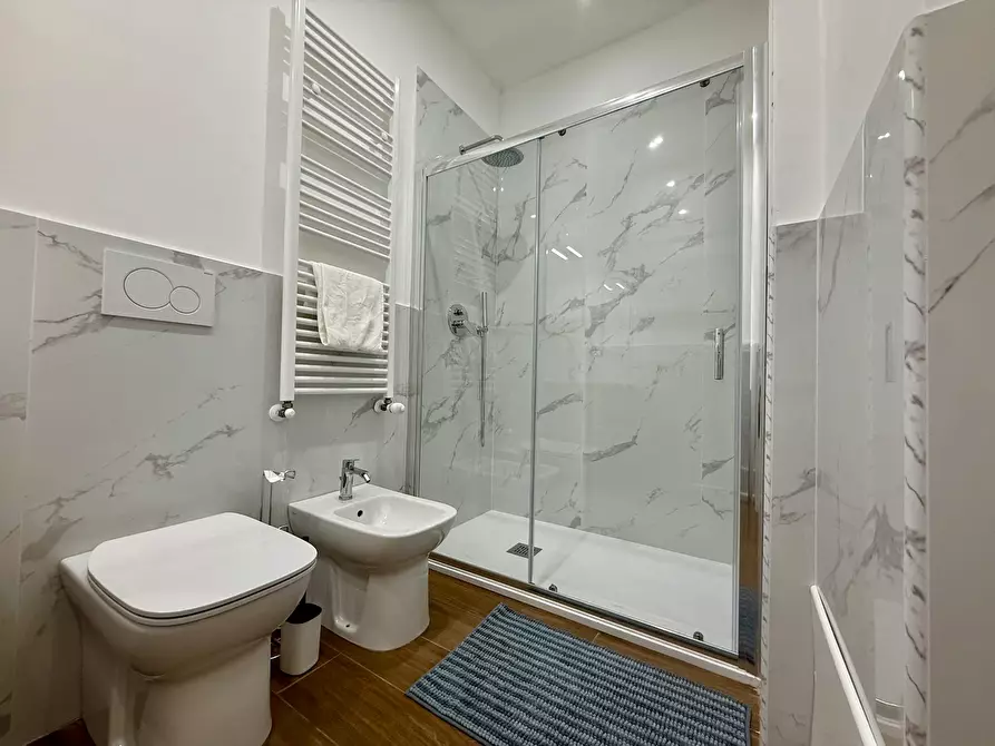 Immagine 5 di Camera in affitto  in Via Cesana a Torino