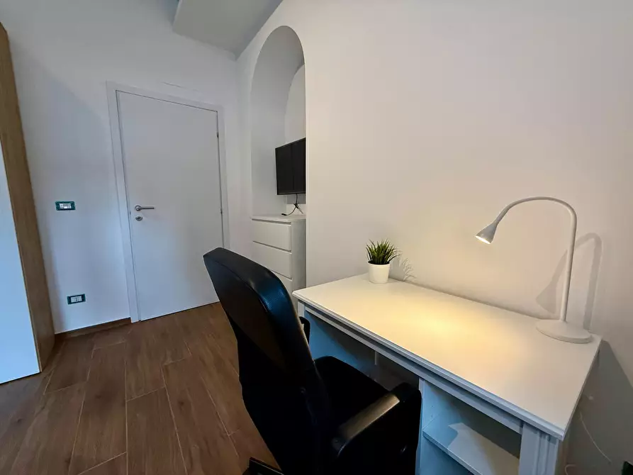 Immagine 4 di Camera in affitto  in Via Cesana a Torino