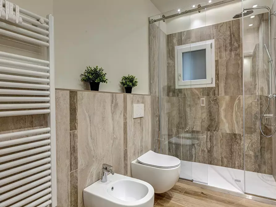 Immagine 10 di Appartamento in affitto  in Via di Camporeggi a Firenze