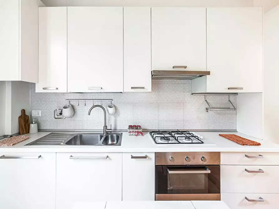 Immagine 10 di Appartamento in affitto  in Via dei Colli a Bologna