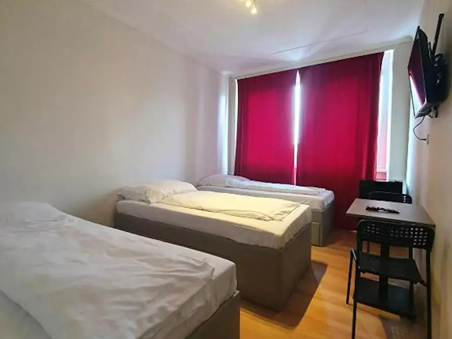 Immagine 1 di Appartamento in affitto  in Rhinstraße a Berlin
