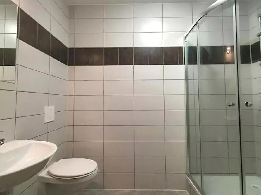Immagine 2 di Appartamento in affitto  in Rhinstraße a Berlin