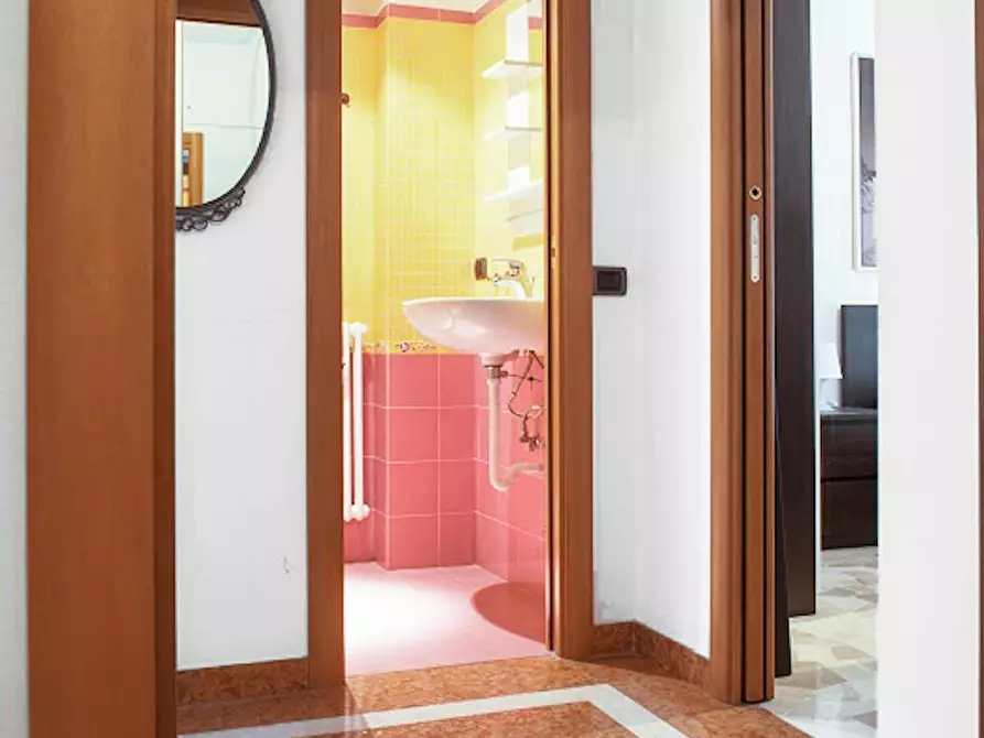 Immagine 7 di Camera in affitto  in Via Pisanello a Milano