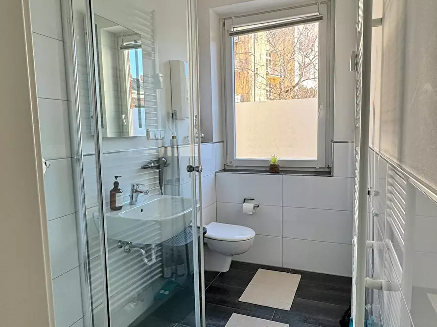 Immagine 5 di Appartamento in affitto  in Hüttenstraße a Düsseldorf