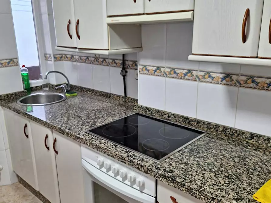 Immagine 6 di Camera in affitto  in Calle Saturnino Fresno a Oviedo