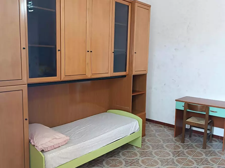 Immagine 2 di Camera condivisa in affitto  in Via Monte Sabotino a Foggia