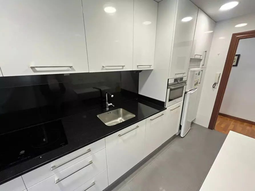 Immagine 2 di Camera in affitto  in Calle de Juan XXIII a Logroño