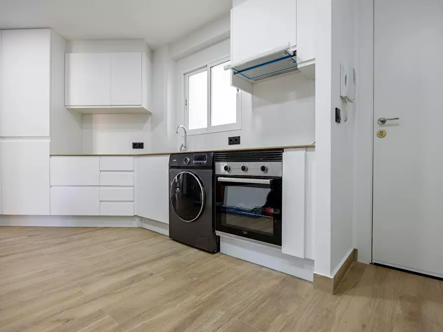 Immagine 8 di Camera in affitto  in Carrer de l'Arquitecte Arnau a Valencia