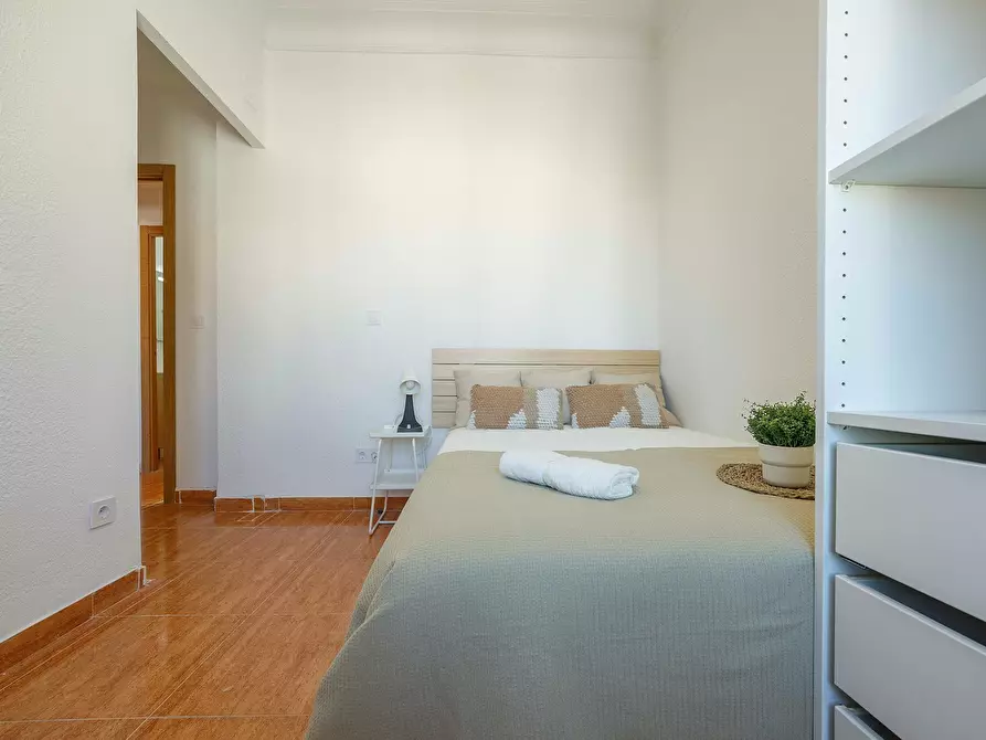 Immagine 5 di Camera in affitto  in Carrer del Baró de San Petrillo a Valencia