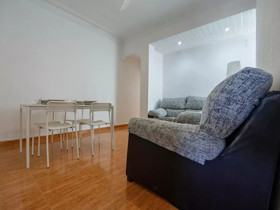 Immagine 8 di Camera in affitto  in Carrer del Baró de San Petrillo a Valencia