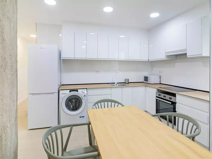 Immagine 10 di Camera in affitto  in Carrer de l'Escultor Josep Capuz a Valencia