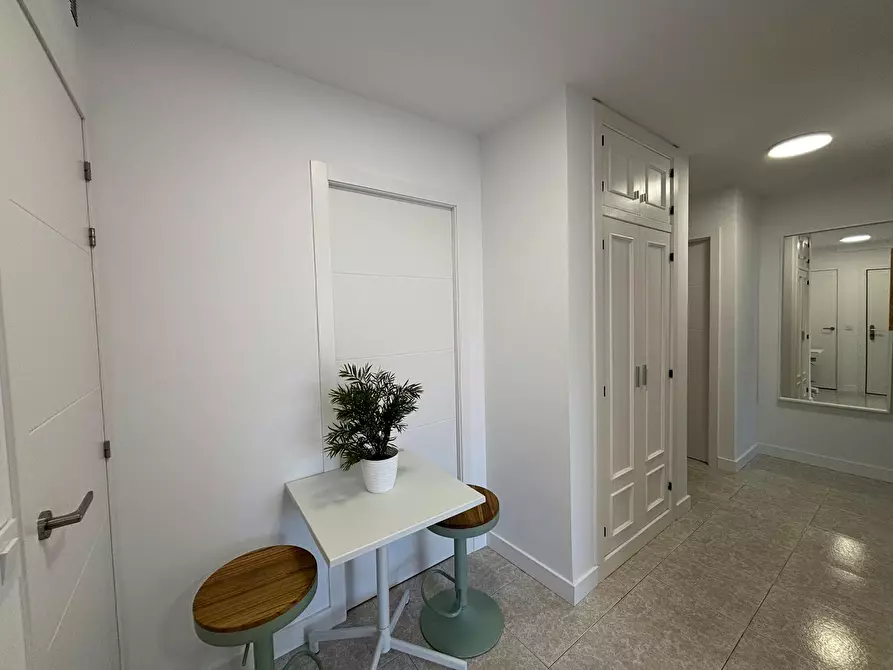 Immagine 9 di Camera in affitto  in Carrer de Rodrigo de Pertegás a Valencia