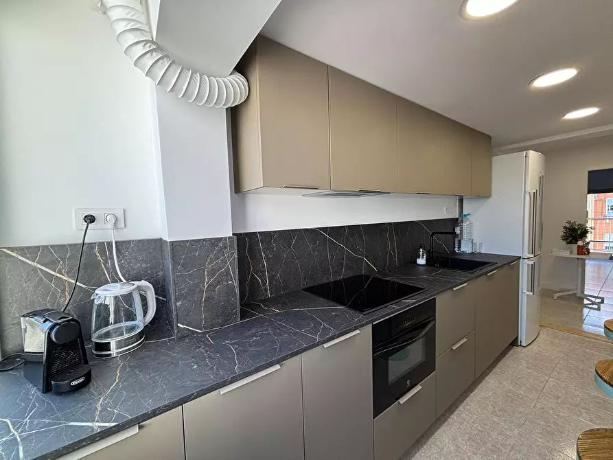 Immagine 8 di Camera in affitto  in Carrer de Rodrigo de Pertegás a Valencia