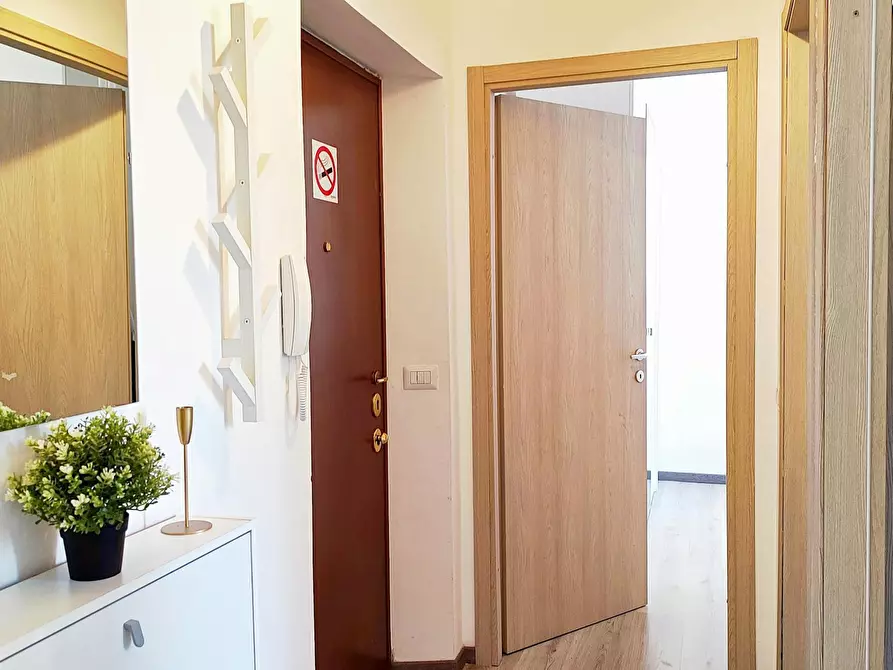 Immagine 9 di Appartamento in affitto  in Via Casella a Milano