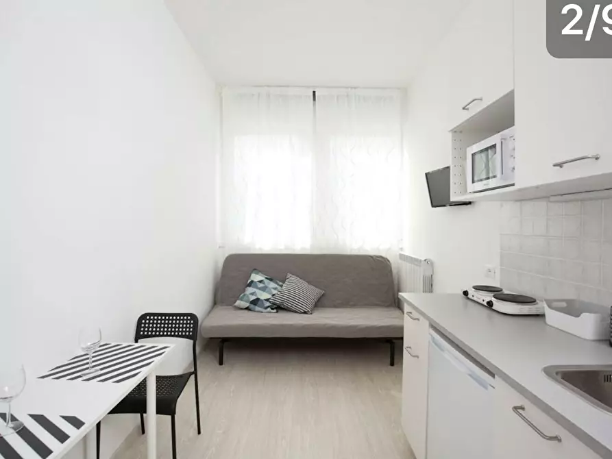 Immagine 2 di Appartamento in affitto  in Viale Principe Amedeo a Rimini