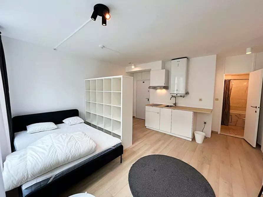 Immagine 3 di Appartamento in affitto  in Rue Jourdan a Saint-Gilles