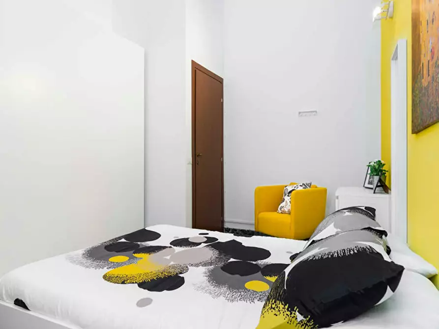 Immagine 2 di Camera in affitto  in Via Carlo Bertolazzi a Milano