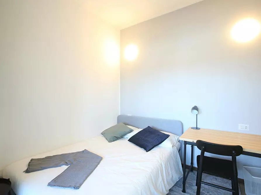 Immagine 2 di Camera in affitto  in Via Benjamin Constant a Milano