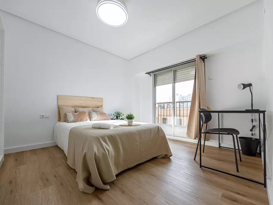 Immagine 1 di Camera in affitto  in Carrer de Reig Genovés a Valencia