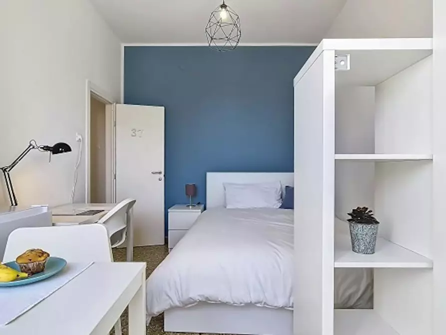 Immagine 1 di Camera in affitto  in Corso della Repubblica a Forli'