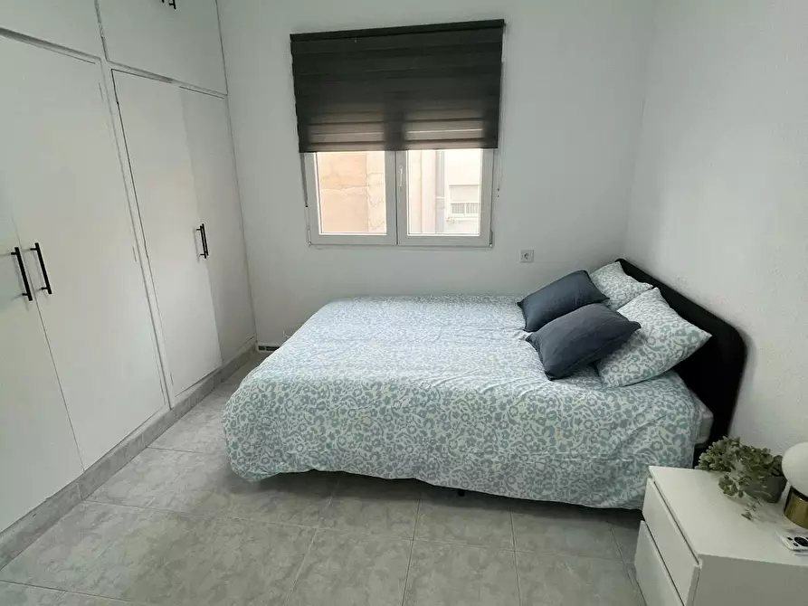 Immagine 2 di Camera in affitto  in Carrer Doctor Just a Alicante/Alacant