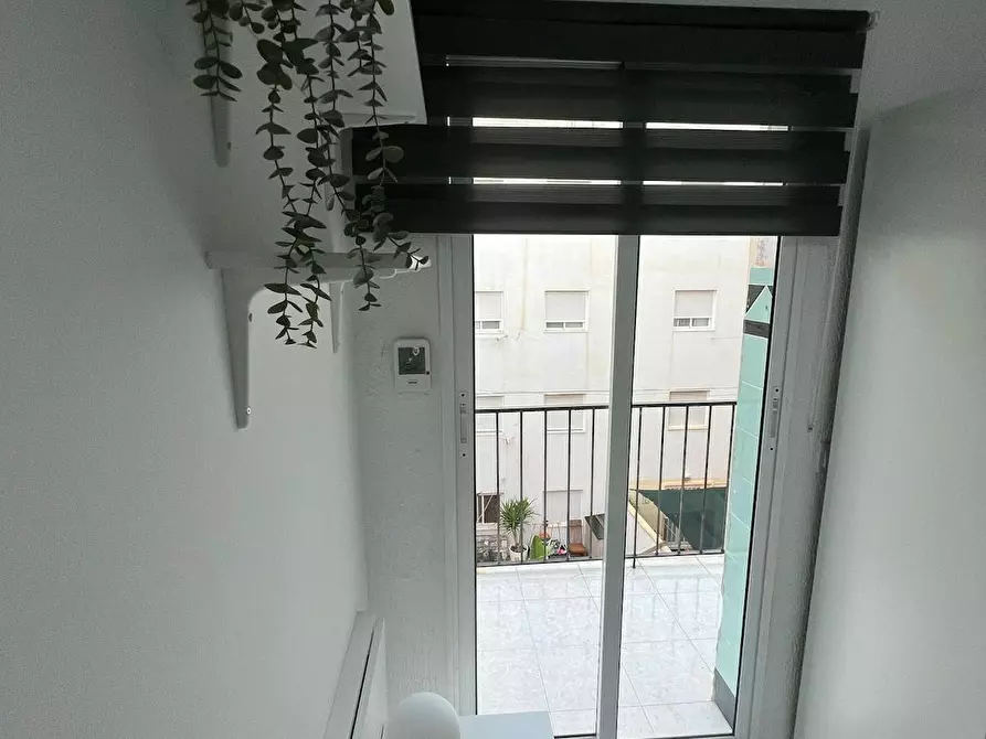 Immagine 8 di Camera in affitto  in Carrer Doctor Just a Alicante/Alacant