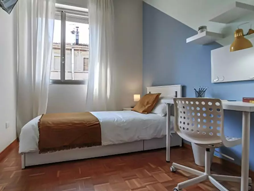 Immagine 2 di Camera in affitto  in Viale Luigi Ridolfi a Forli'