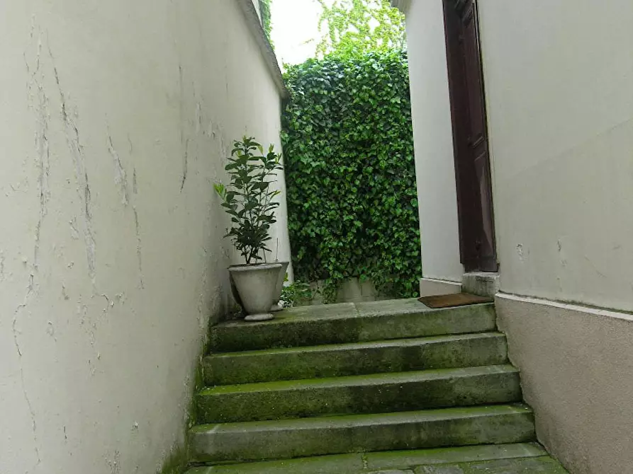 Immagine 5 di Appartamento in affitto  in Rue du Rendez-Vous a Paris