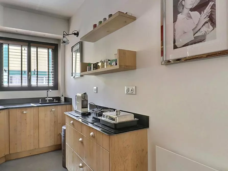 Immagine 8 di Appartamento in affitto  in Rue des Abbesses a Paris 18