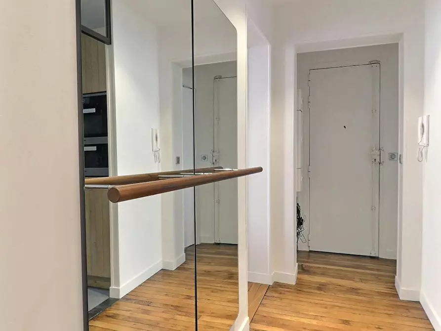 Immagine 3 di Appartamento in affitto  in Rue des Abbesses a Paris 18