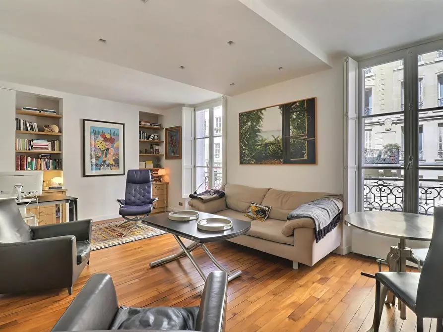 Immagine 1 di Appartamento in affitto  in Rue des Abbesses a Paris 18