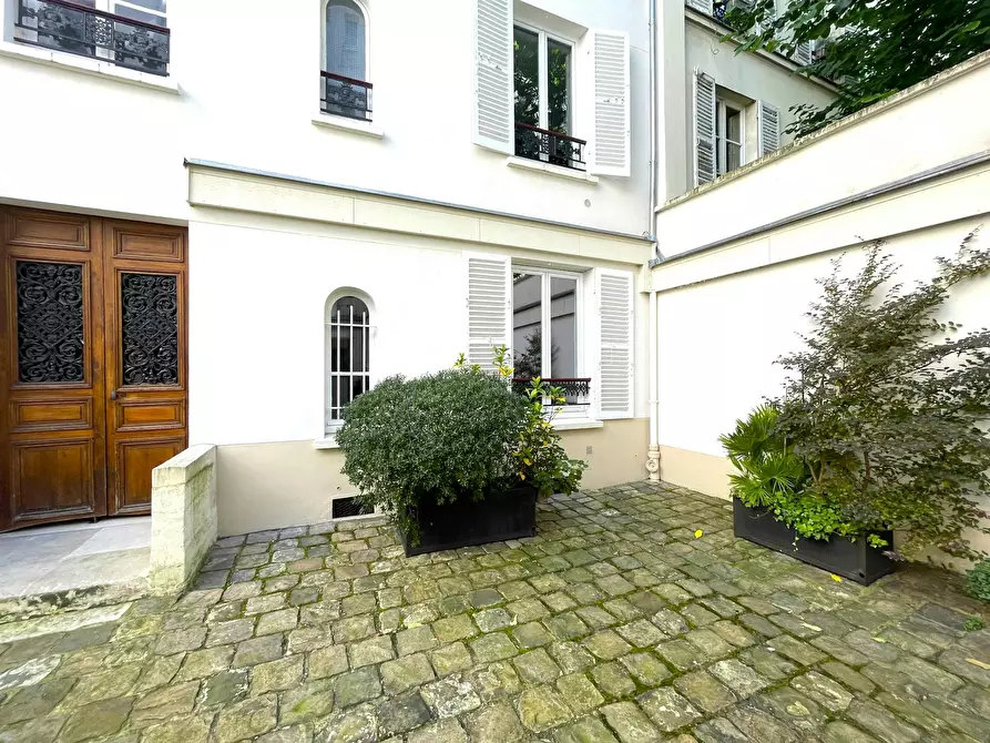 Immagine 2 di Appartamento in affitto  in Rue Claude Pouillet a Paris 17
