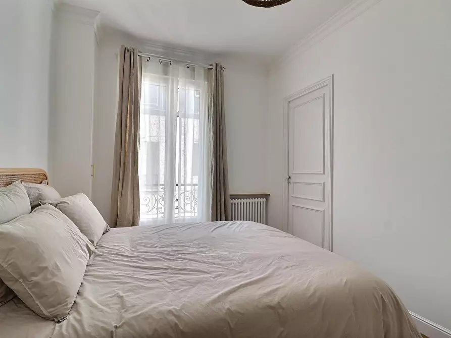 Immagine 9 di Appartamento in affitto  in Avenue de la Motte-Picquet a Paris 07