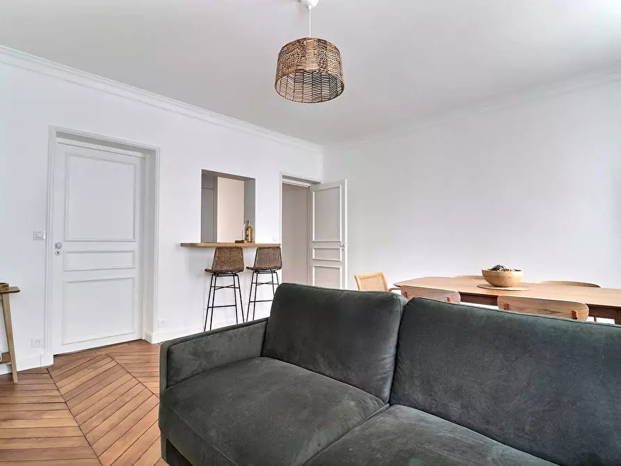 Immagine 4 di Appartamento in affitto  in Avenue de la Motte-Picquet a Paris 07