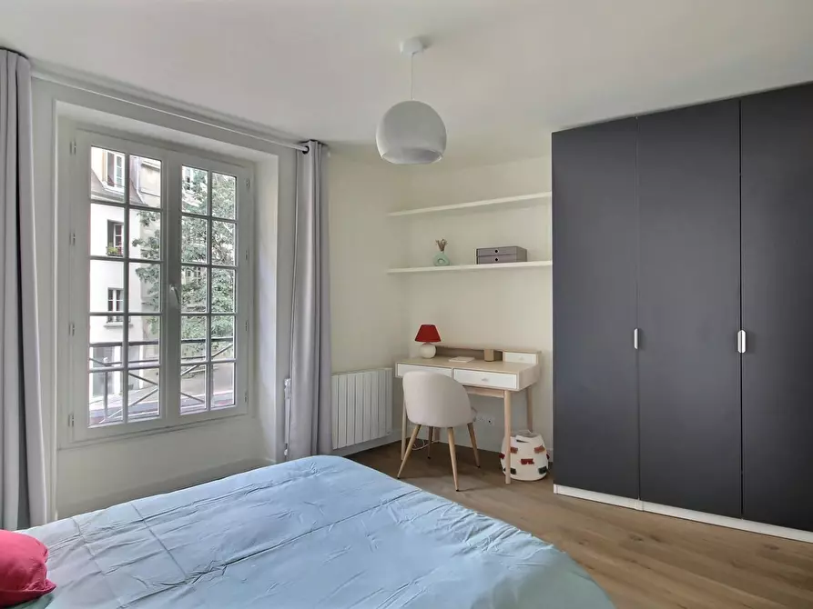 Immagine 8 di Appartamento in affitto  in Rue de la Montagne Sainte Geneviève a Paris 05