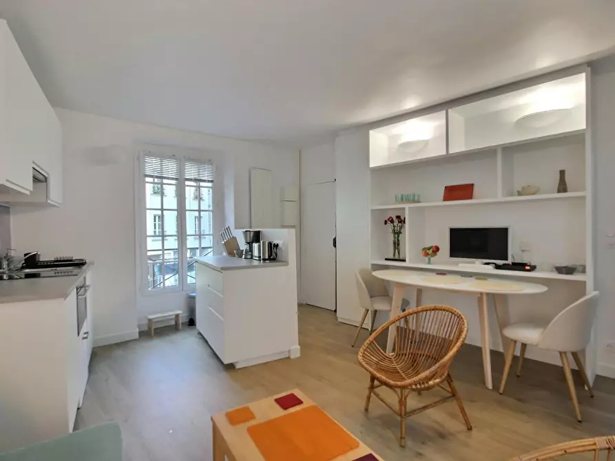 Immagine 4 di Appartamento in affitto  in Rue de la Montagne Sainte Geneviève a Paris 05