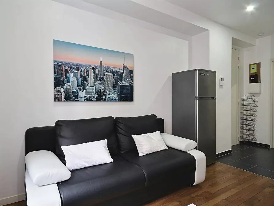 Immagine 4 di Appartamento in affitto  in Rue de l'Assomption a Paris 16
