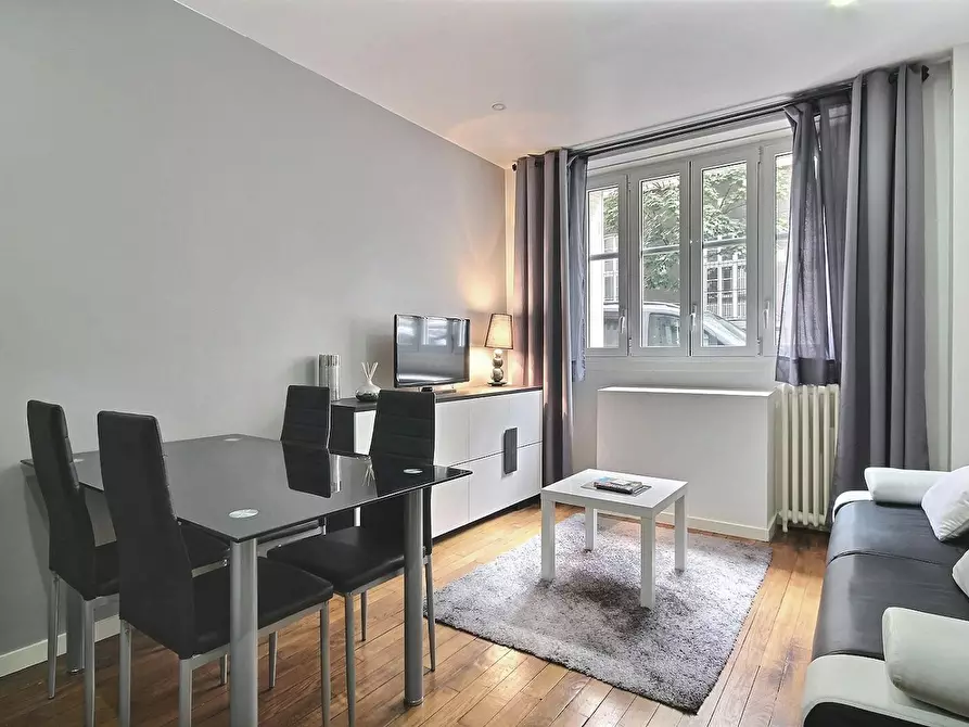 Immagine 6 di Appartamento in affitto  in Rue de l'Assomption a Paris 16