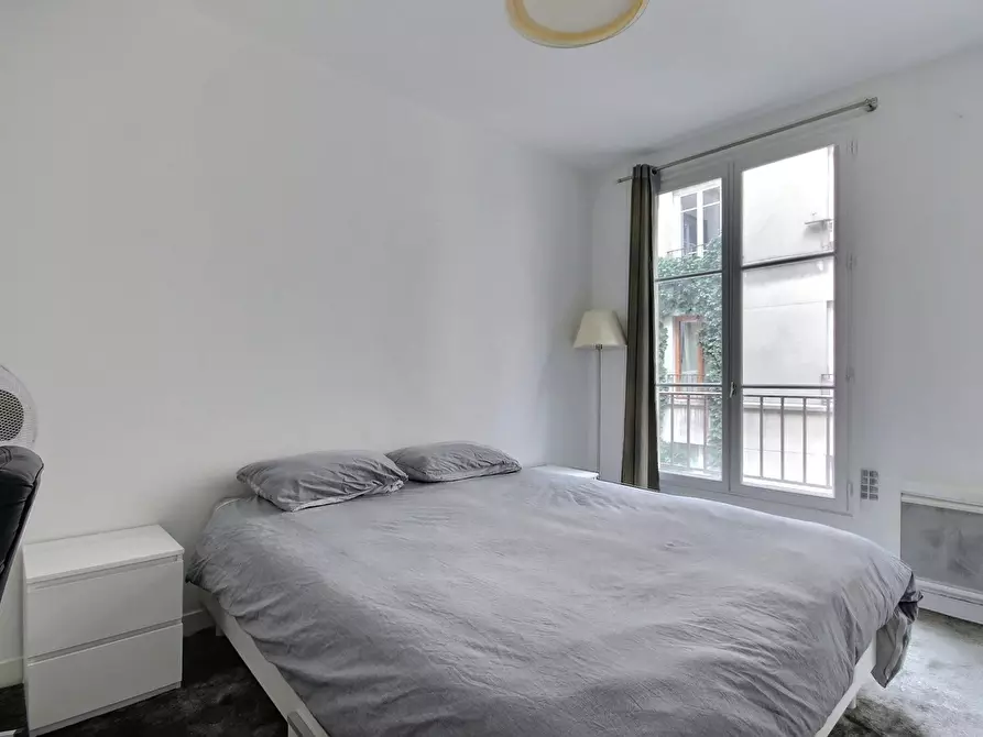 Immagine 8 di Appartamento in affitto  in Rue Keller a Paris