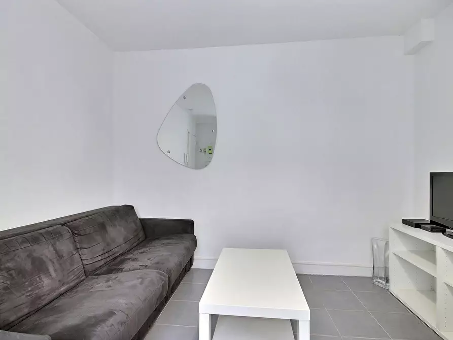 Immagine 1 di Appartamento in affitto  in Rue Keller a Paris