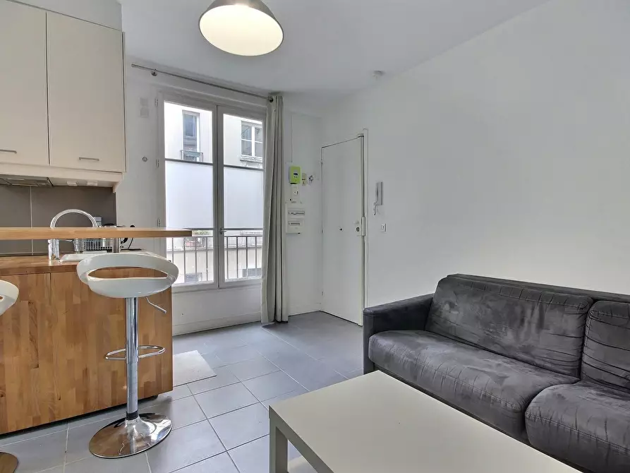 Immagine 4 di Appartamento in affitto  in Rue Keller a Paris