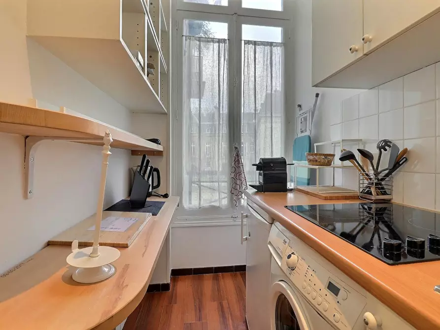 Immagine 9 di Appartamento in affitto  in Rue de Monceau a Paris 08